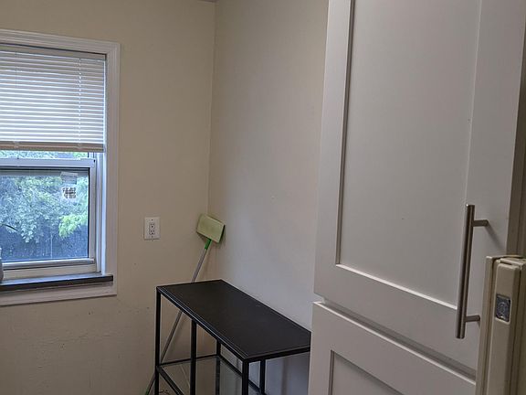 4th image of 247-50 77th Cres Floor 1