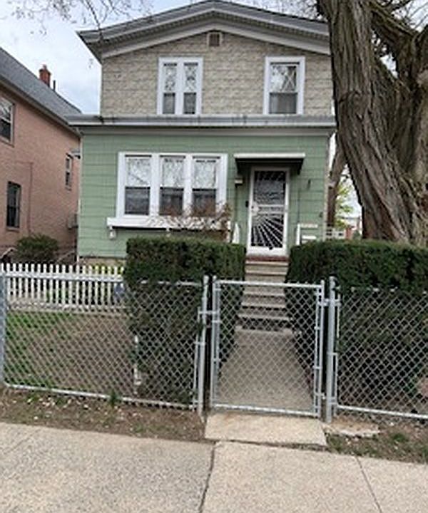 2nd image of 14340 Franklin Ave