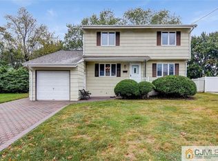 7 Arden Rd, Old Bridge, NJ 08857