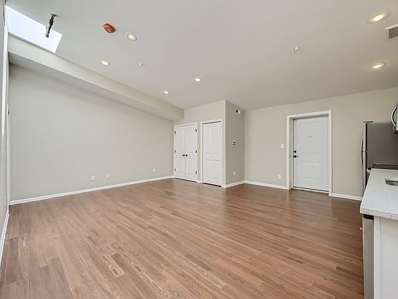2nd image of 322 N Charles St #12