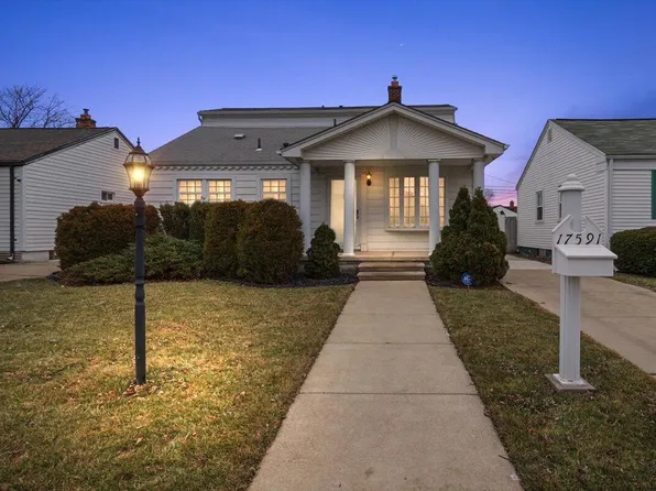 17591 Matthews St, Riverview, MI 48193