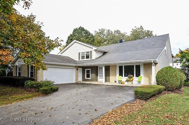 1st image of 19W120 Avenue Latour