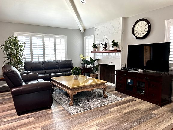 2nd image of 3570 Woodbine Way