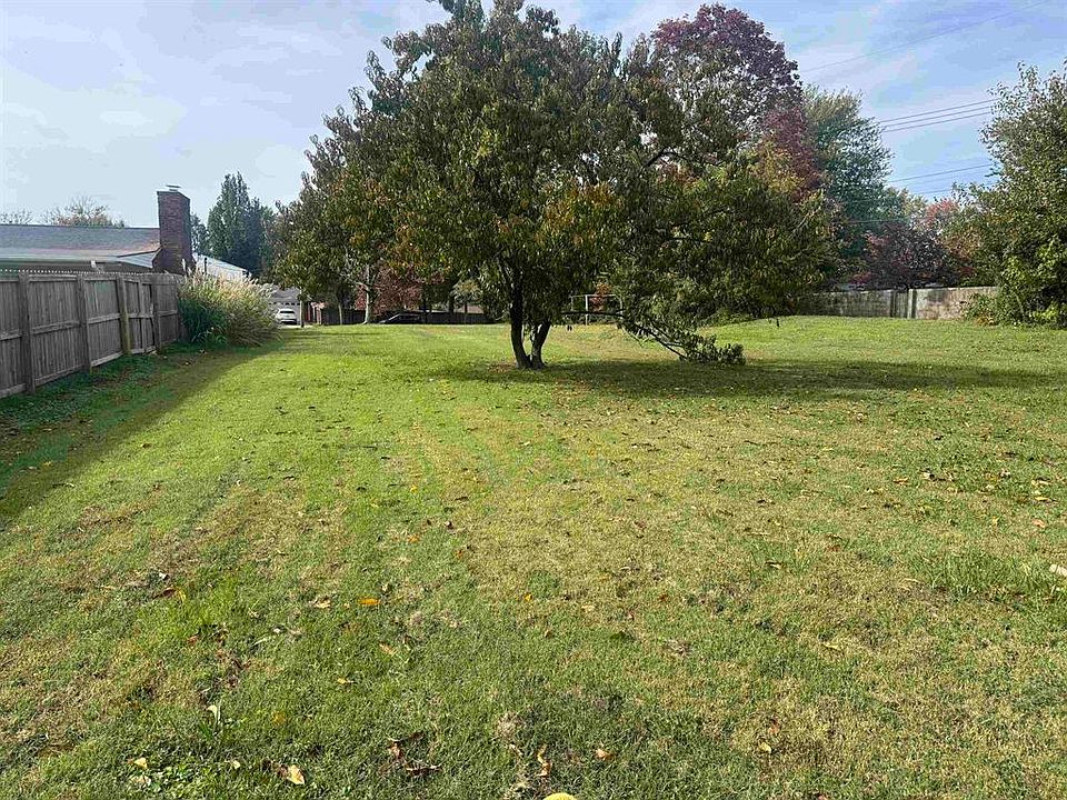 1st image of 2521 Clarke Dr