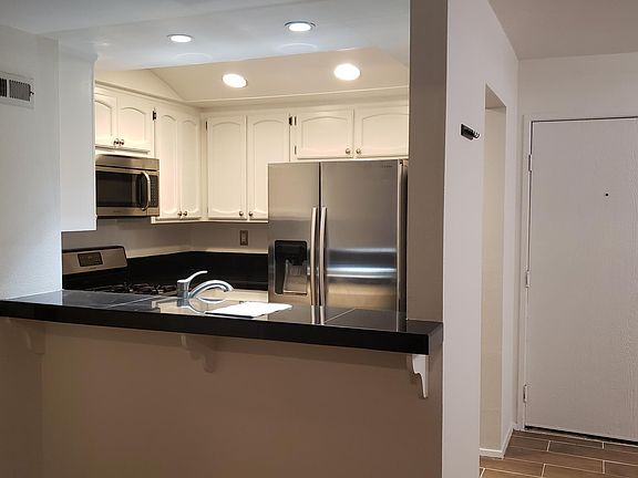 3rd image of 7800 N Topanga Canyon Blvd #303