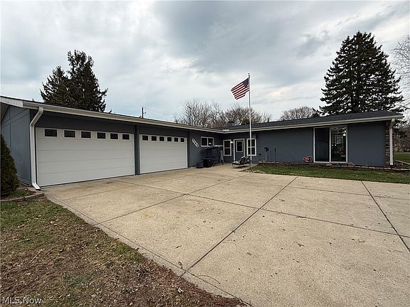 2nd image of 7145 Lake Shore Blvd