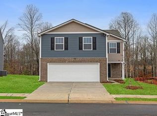 107 Cranford Rd, Fountain Inn, SC 29644