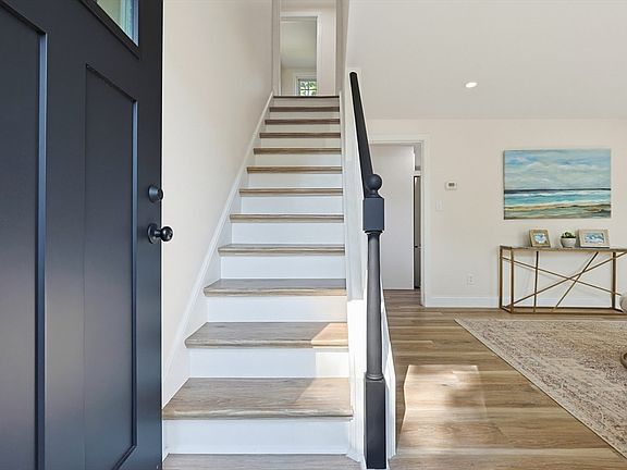 3rd image of 104 Fairmount Ave