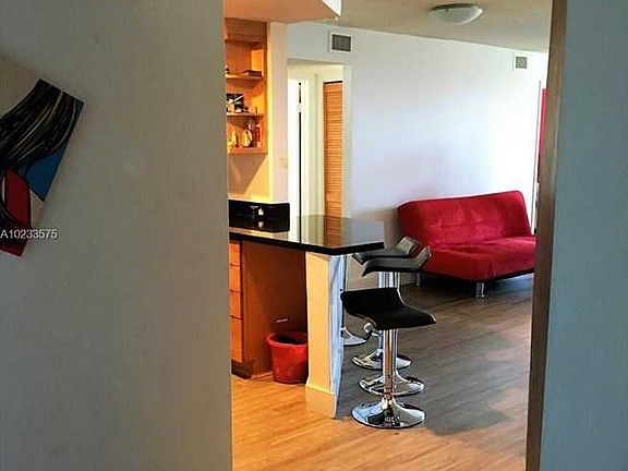 5th image of 7125 Bay Dr APT 306