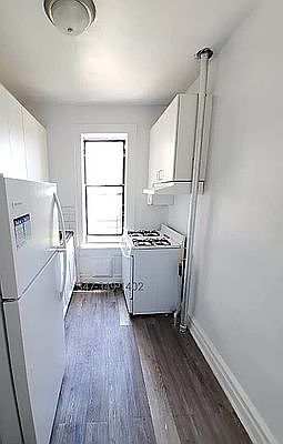 1st image of 902 44th St #32