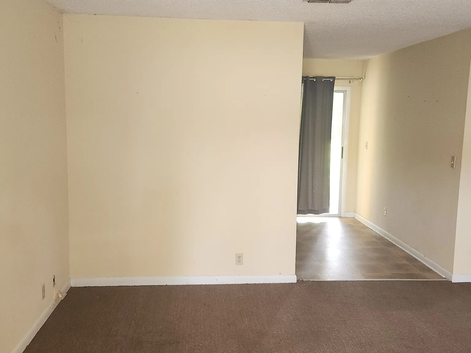 Oleander Drive, 303 - 303 Oleander Drive — Photo 2