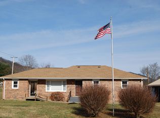 103 Tilson Ave, Hampton, TN 37658