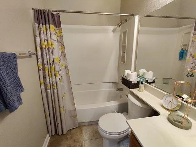 2nd bathroom