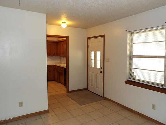 2nd image of 1610 NW Black Mesa Dr