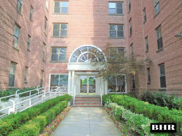 2171 Bragg Street image 1 of 6