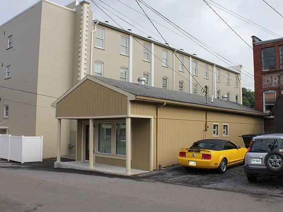 2nd image of 3030 4th Ave