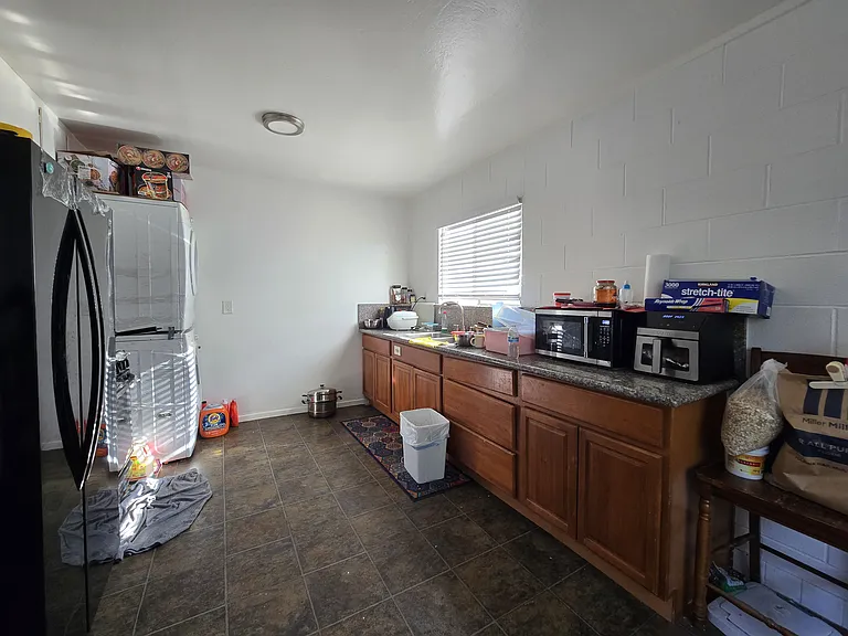 1110 Buena Vista Ave #A — Photo 6
