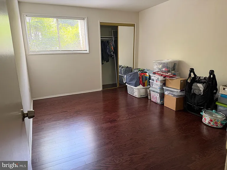 7260 Donnell Pl — Photo 3