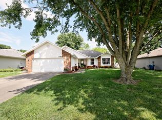 1696 S Miller Ave, Springfield, MO 65802