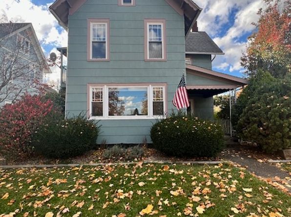 137 Main St N #2