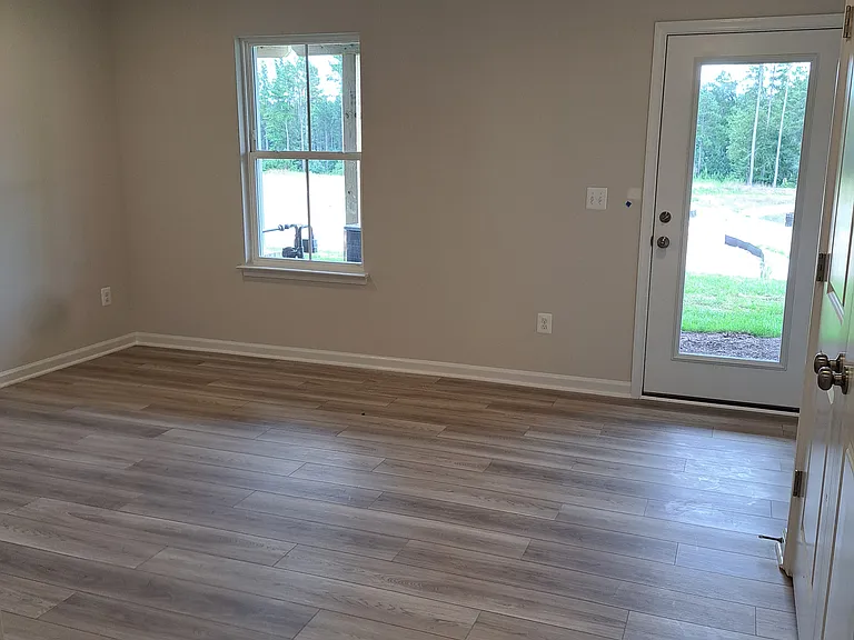 8737 Whitman Dr — Photo 4