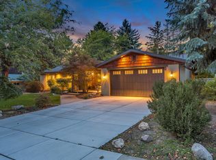 1727 E Millcreek Cir, Salt Lake City, UT 84106