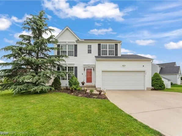 198 Gatwick Grove Cir, Wadsworth, OH 44281
