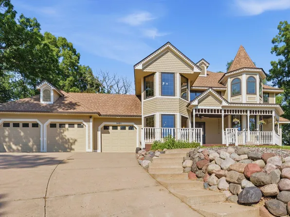 1451 Brookshire Ct, New Brighton, MN 55112