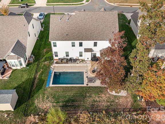 3rd image of 10978 Sparkle Creek Dr
