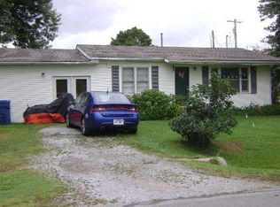 500 W Main St, Gentry, AR 72734