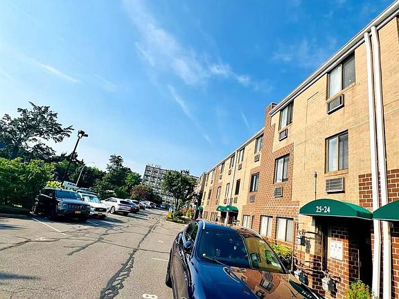 3rd image of 2524 120th Street #2