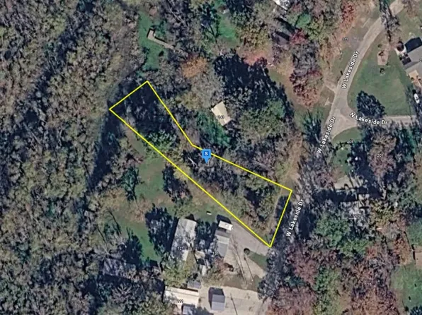 137 S Lakeside Dr, Huntsville, TX 77320