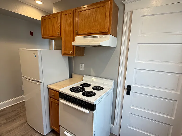 250 Washington St #7 — Photo 3