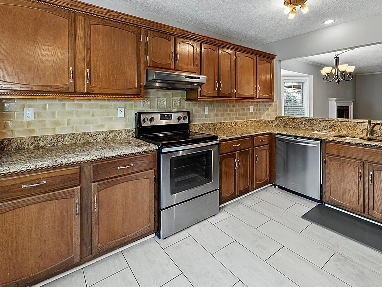 5049 Laurel Springs Way SE — Photo 5