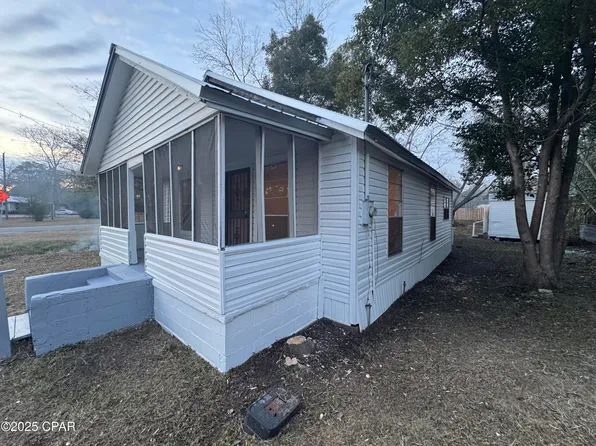 1012 Washington Ave, Graceville, FL 32440