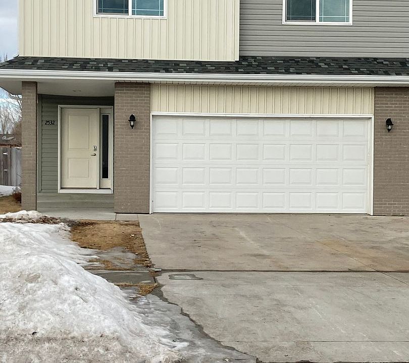 1st image of 2532 31st Ave S