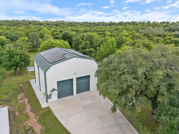 1628 Private Road 652, Bay City, TX 77414