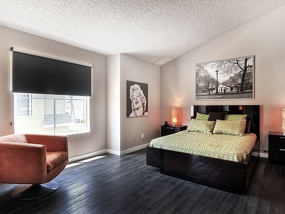 3rd image of 22037 Dolores St
