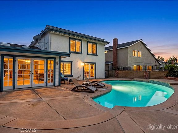 4th image of 1975 Heather Cir