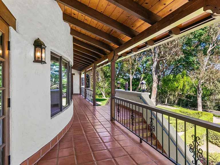 5443 Calzada Del Bosque — Photo 12