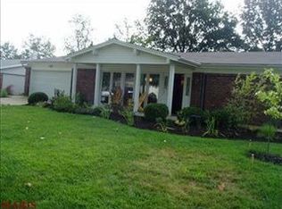 4760 Morestead Dr, Saint Louis, MO 63128