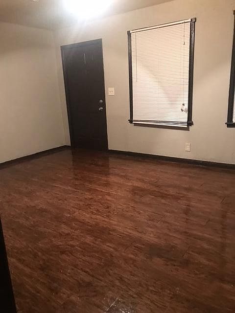 2nd image of 307 Moiselle St