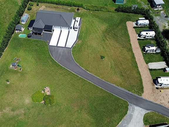 4th image of 12419 Hilltop Road