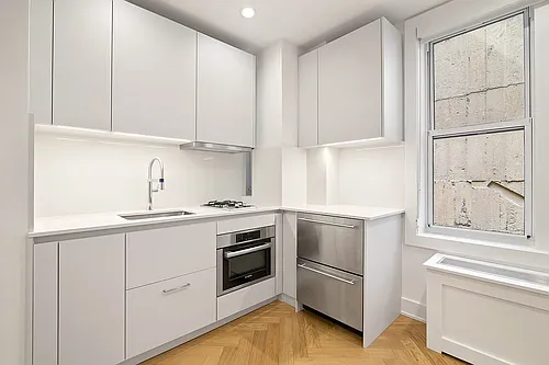 225 W 23rd St #2256K Photo 1