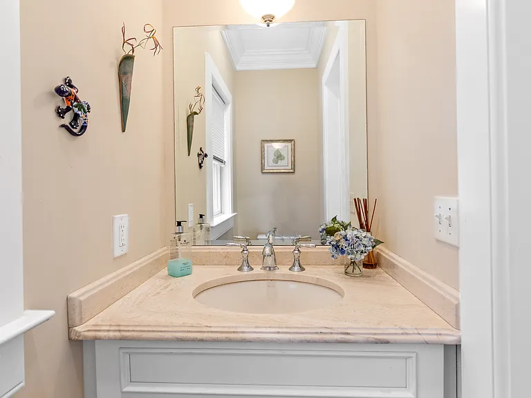 61 Wooleys Dr — Photo 13