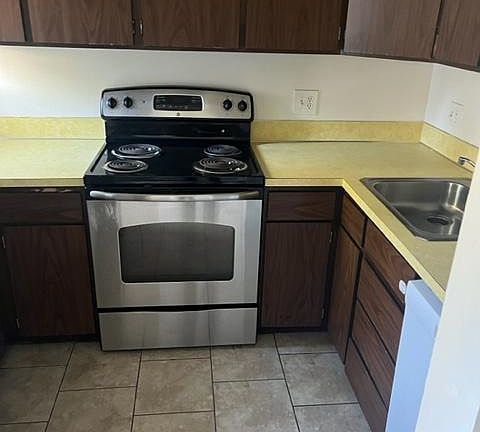 3rd image of 373 S Walnut St #373