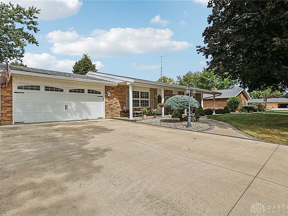 2nd image of 774 Primrose Dr