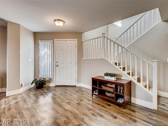 3rd image of 1124 Autumn Blossom St
