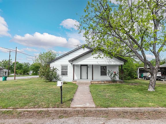 3rd image of 516 S Pecos St