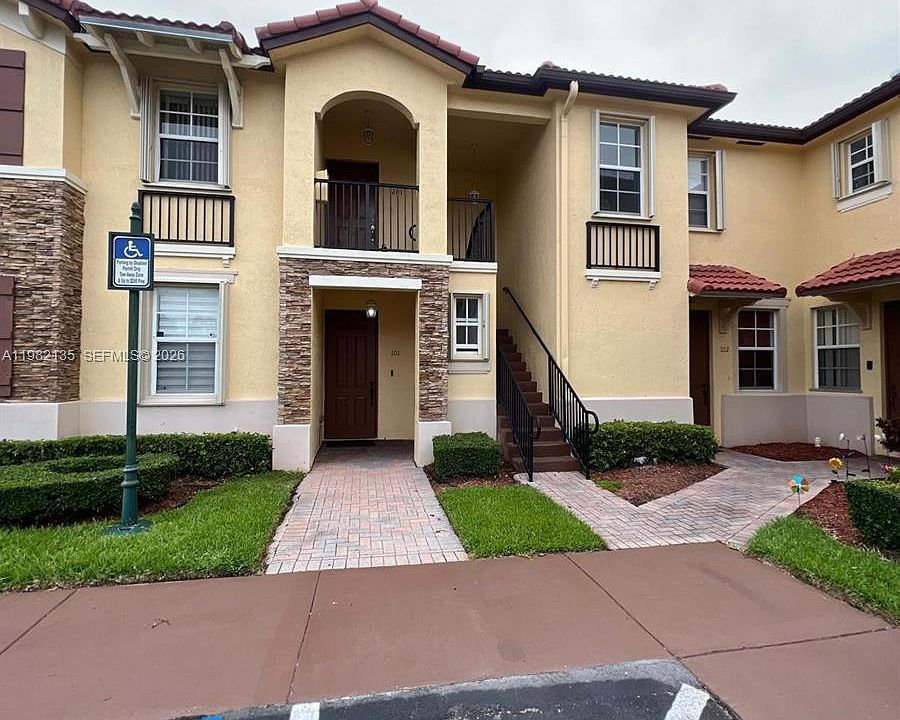 1st image of 1420 NE 33rd Ave #20115